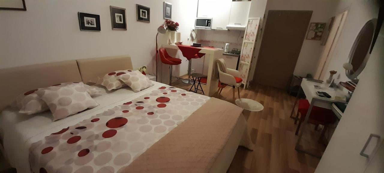 Klara Studio Apartman Split Exterior photo